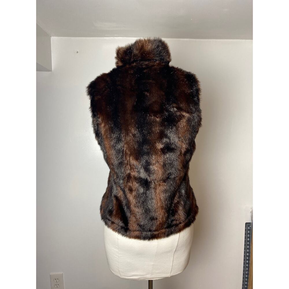 Unbranded Faux Fur Women's Reversible Vest Size Small 2 Pocket Dark Brown